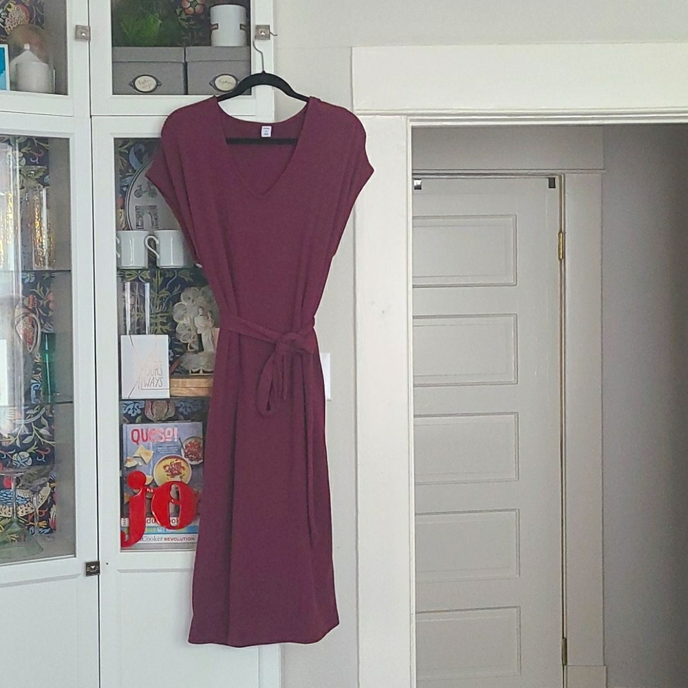 Old Navy XL plum knit dress midi length